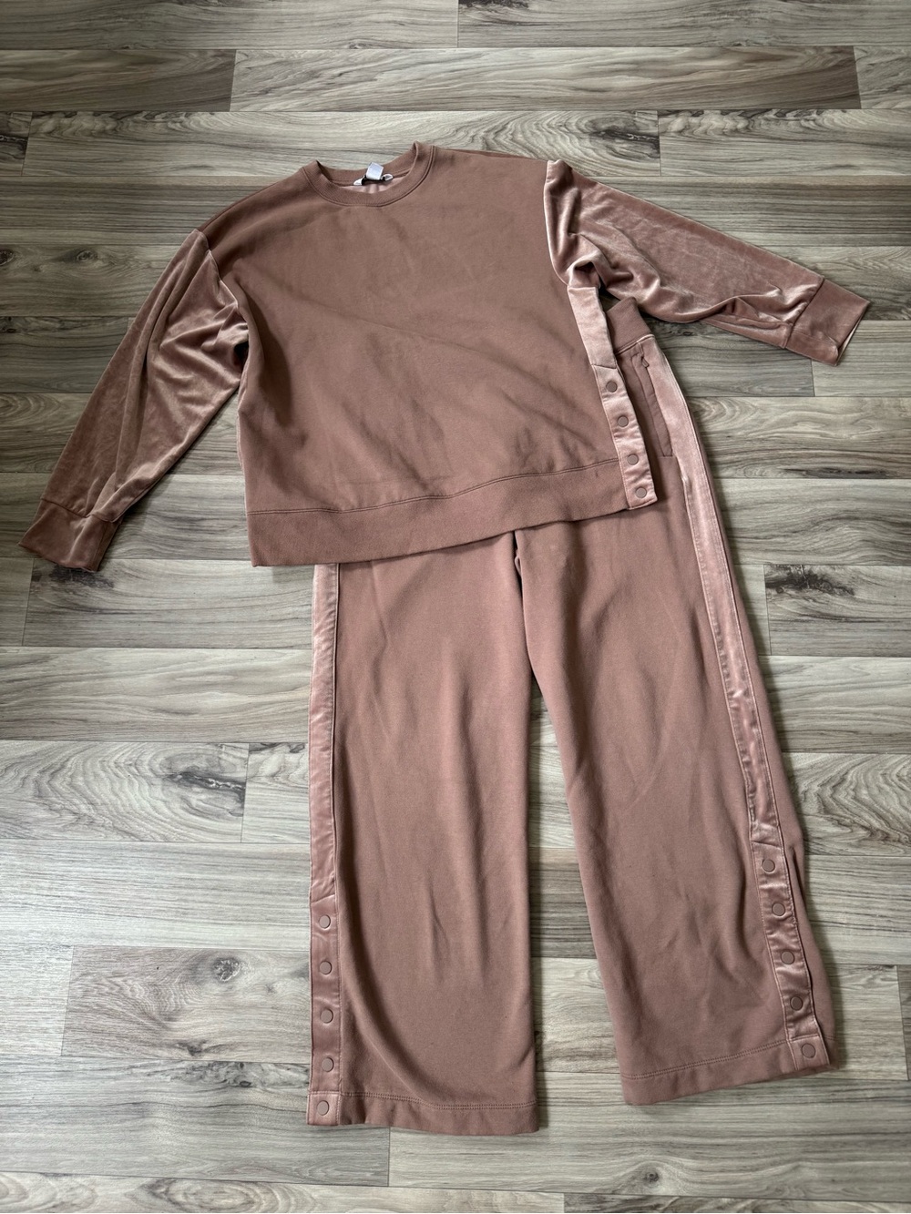 Athleta Retroplush Velvet Tracksuit Set in Mocha Brown Size Large